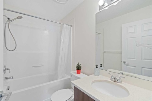 3417-215 Legacy Boulevard Se, Calgary, AB - Indoor Photo Showing Bathroom