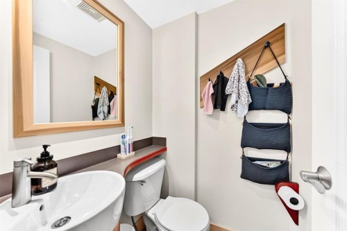 1009 15 Street, Canmore, AB - Indoor Photo Showing Bathroom