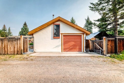 1009 15 Street, Canmore, AB - Outdoor With Exterior