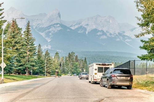1009 15 Street, Canmore, AB - Outdoor