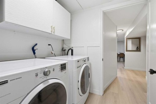 1835 29 Avenue Sw, Calgary, AB - Indoor Photo Showing Laundry Room