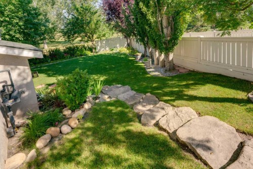 112 Hidden Vale Place Nw, Calgary, AB - Outdoor