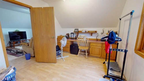 38323 Range Road 282, Rural Red Deer County, AB - Indoor
