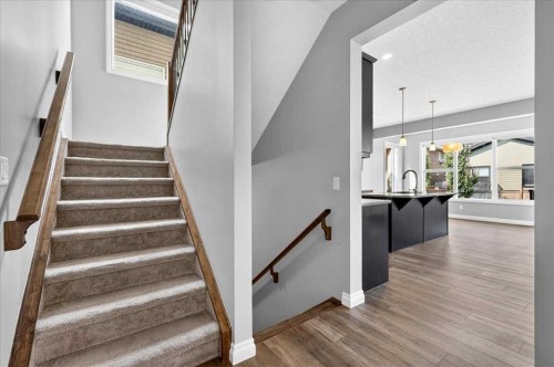 51 Evansborough Road Nw, Calgary, AB - Indoor Photo Showing Other Room