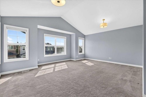 51 Evansborough Road Nw, Calgary, AB - Indoor Photo Showing Other Room