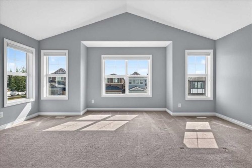 51 Evansborough Road Nw, Calgary, AB - Indoor Photo Showing Other Room