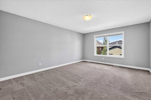 51 Evansborough Road Nw, Calgary, AB - Indoor Photo Showing Other Room