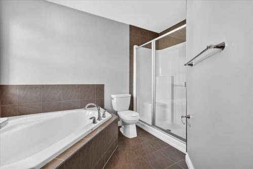 51 Evansborough Road Nw, Calgary, AB - Indoor Photo Showing Bathroom