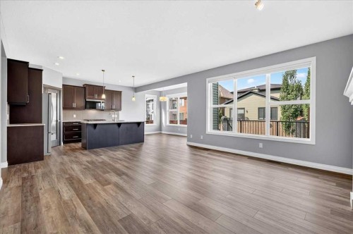 51 Evansborough Road Nw, Calgary, AB - Indoor Photo Showing Kitchen