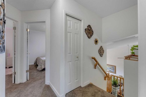 280140 Township Road 241A, Chestermere, AB - Indoor Photo Showing Other Room
