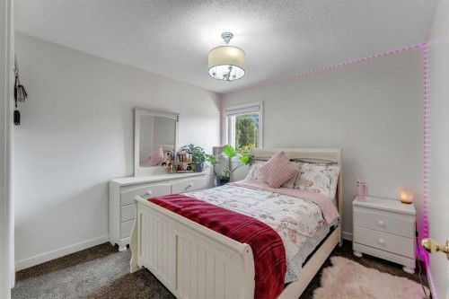 280140 Township Road 241A, Chestermere, AB - Indoor Photo Showing Bedroom