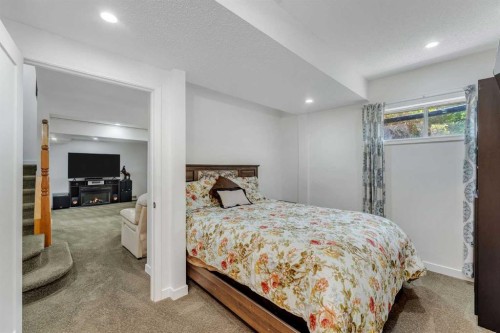 280140 Township Road 241A, Chestermere, AB - Indoor Photo Showing Bedroom