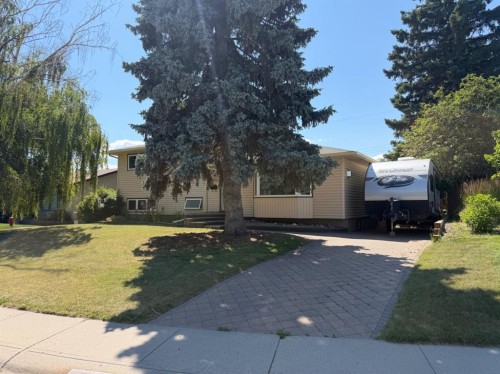 6407 Lombardy Crescent Sw, Calgary, AB - Outdoor