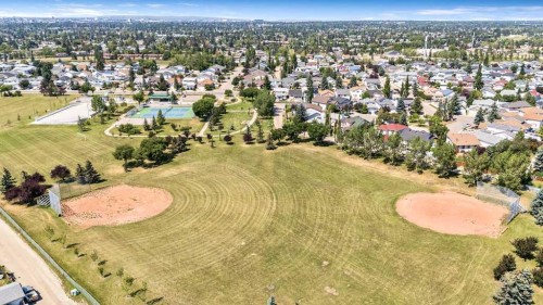 318 Applewood Drive Se, Calgary, AB - Outdoor With View