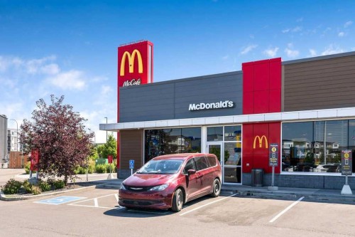 318 Applewood Drive Se, Calgary, AB - Outdoor