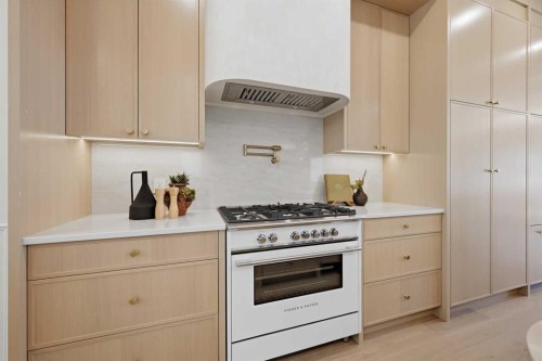 409 28 Avenue Nw, Calgary, AB - Indoor Photo Showing Kitchen