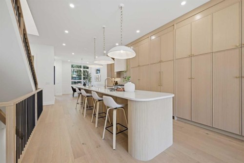 409 28 Avenue Nw, Calgary, AB - Indoor