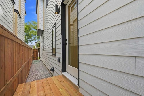 409 28 Avenue Nw, Calgary, AB - Outdoor With Exterior