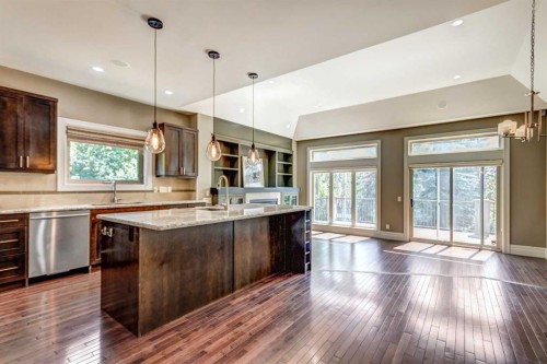 51 Aspen Meadows Green Sw, Calgary, AB - Indoor Photo Showing Kitchen