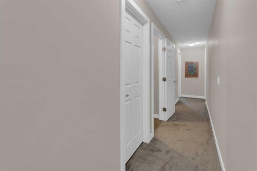44 Ravenslea Crescent Se, Airdrie, AB - Indoor Photo Showing Other Room