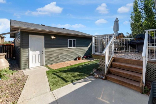 44 Ravenslea Crescent Se, Airdrie, AB - Outdoor With Exterior