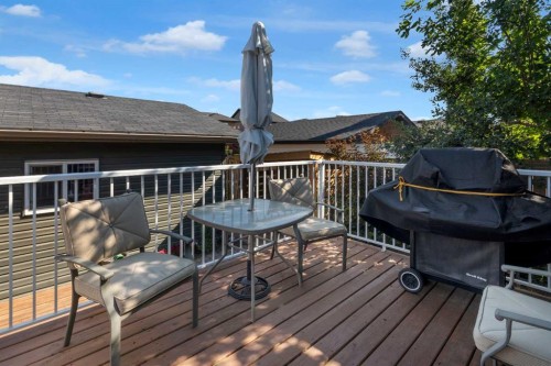 44 Ravenslea Crescent Se, Airdrie, AB - Outdoor With Deck Patio Veranda With Exterior