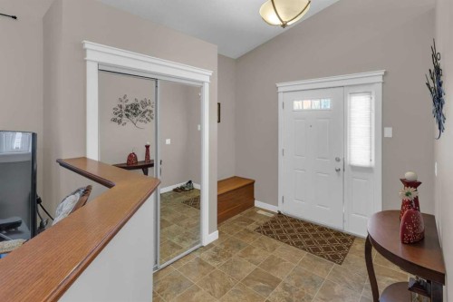 44 Ravenslea Crescent Se, Airdrie, AB - Indoor Photo Showing Other Room