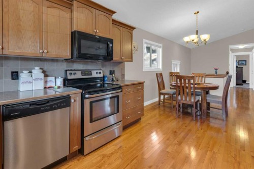 44 Ravenslea Crescent Se, Airdrie, AB - Indoor Photo Showing Kitchen With Stainless Steel Kitchen