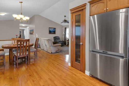 44 Ravenslea Crescent Se, Airdrie, AB - Indoor