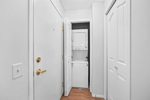 3425-3000 Millrise Point Sw, Calgary, AB - Indoor