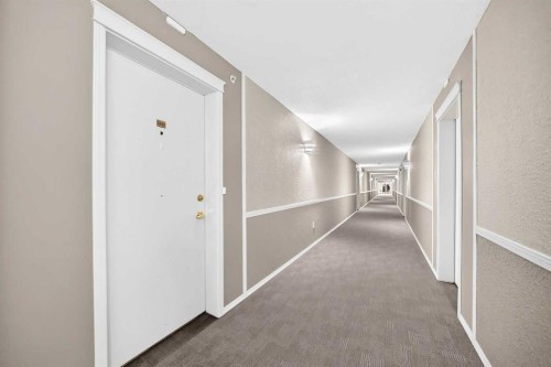 3425-3000 Millrise Point Sw, Calgary, AB - Indoor Photo Showing Other Room