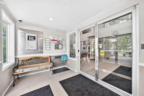 3425-3000 Millrise Point Sw, Calgary, AB - Indoor Photo Showing Other Room