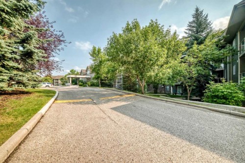 3425-3000 Millrise Point Sw, Calgary, AB - Outdoor