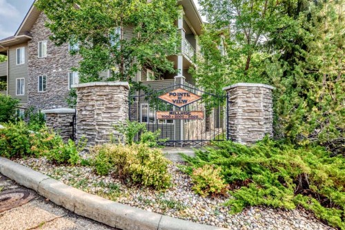 3425-3000 Millrise Point Sw, Calgary, AB - Outdoor