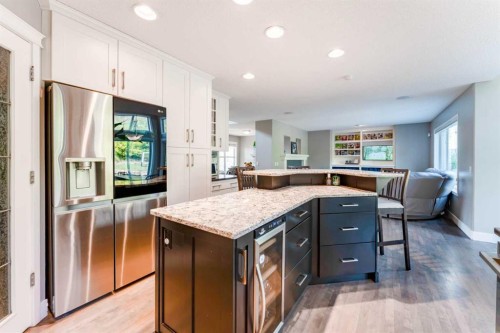 99 Springbluff Boulevard Sw, Calgary, AB - Indoor Photo Showing Kitchen