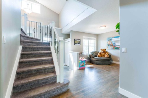 99 Springbluff Boulevard Sw, Calgary, AB - Indoor Photo Showing Other Room