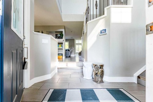 99 Springbluff Boulevard Sw, Calgary, AB - Indoor Photo Showing Other Room