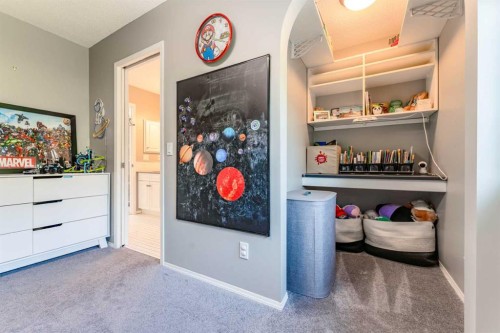 99 Springbluff Boulevard Sw, Calgary, AB - Indoor Photo Showing Other Room