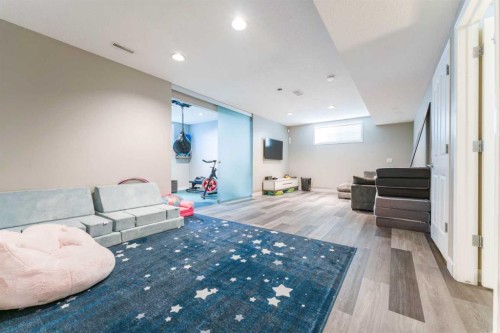 99 Springbluff Boulevard Sw, Calgary, AB - Indoor