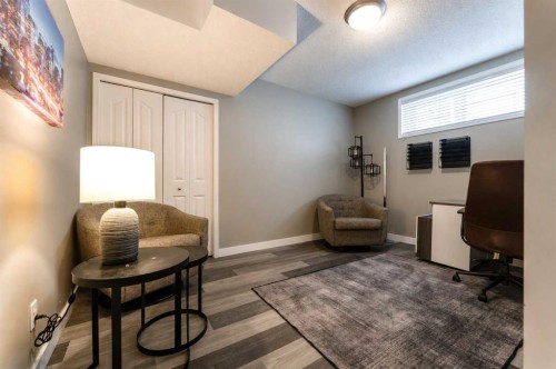 99 Springbluff Boulevard Sw, Calgary, AB - Indoor