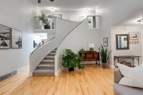 775 Strathcona Drive Sw, Calgary, AB - Indoor Photo Showing Other Room