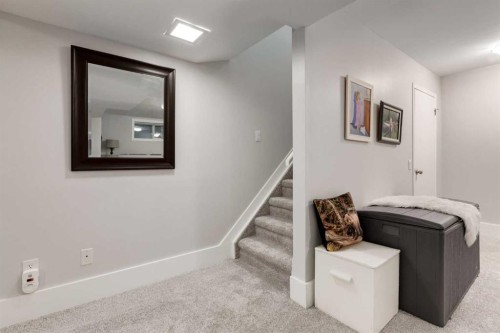 775 Strathcona Drive Sw, Calgary, AB - Indoor