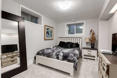 775 Strathcona Drive Sw, Calgary, AB - Indoor Photo Showing Bedroom