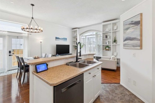 336 Mt Aberdeen Close Se, Calgary, AB - Indoor