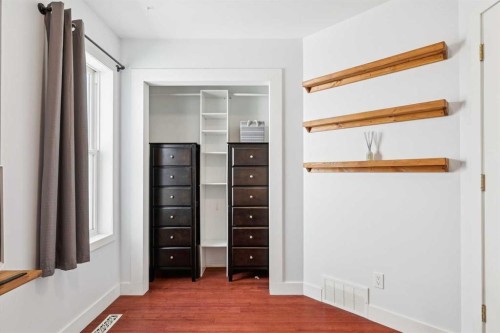 336 Mt Aberdeen Close Se, Calgary, AB - Indoor