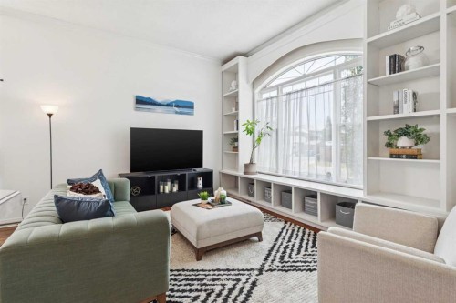 336 Mt Aberdeen Close Se, Calgary, AB - Indoor