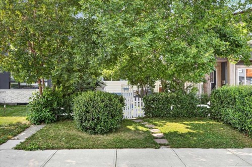 3911 1 Street Nw, Calgary, AB - Outdoor