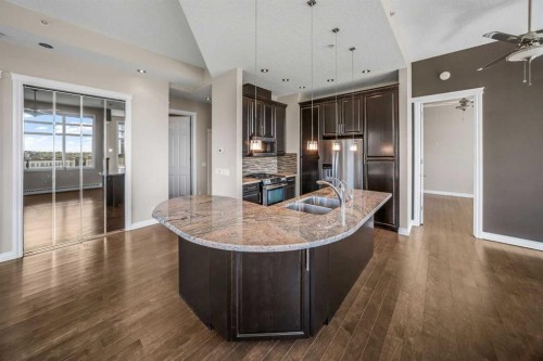 619-950 Centre Avenue Ne, Calgary, AB - Indoor Photo Showing Kitchen With Stainless Steel Kitchen With Double Sink With Upgraded Kitchen