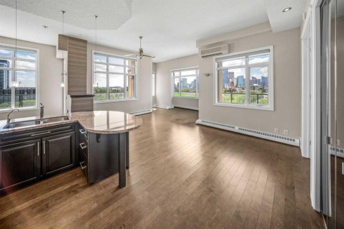 619-950 Centre Avenue Ne, Calgary, AB - Indoor Photo Showing Kitchen With Double Sink With Upgraded Kitchen