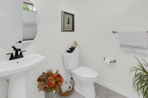 29 Sage Meadows Park Nw, Calgary, AB - Indoor Photo Showing Bathroom